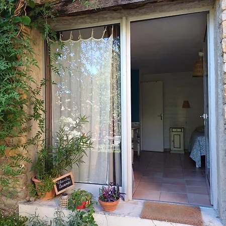 Bed and breakfast Dans Ferme Provencale Ongles