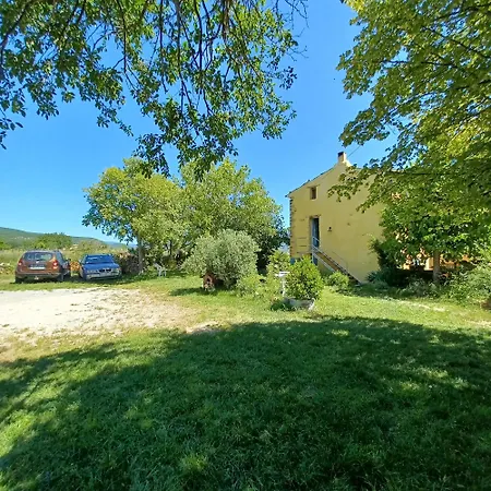 Dans Ferme Provencale *
