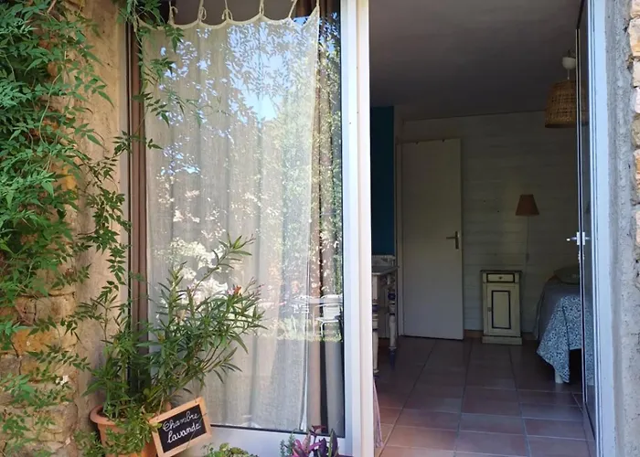 Nocleg ze śniadaniem Dans Ferme Provencale Ongles