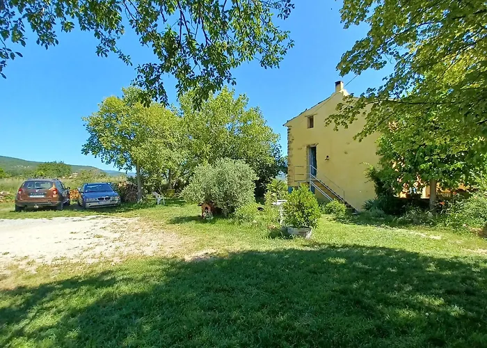 Dans Ferme Provencale 3*