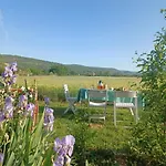 Dans Ferme Provençale Couette-café 3*