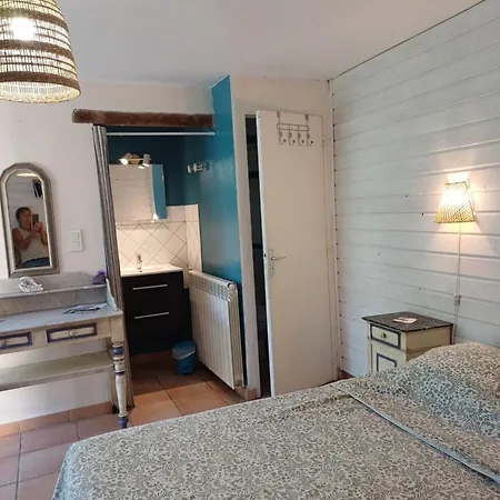 Bed and breakfast Dans Ferme Provencale Ongles