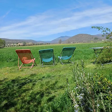 Dans Ferme Provencale 3* Ongles