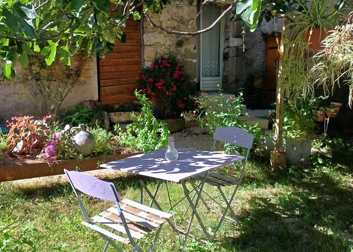 Dans Ferme Provencale 3* Ongles