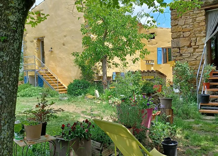 Dans Ferme Provencale Bed & Breakfast Ongles
