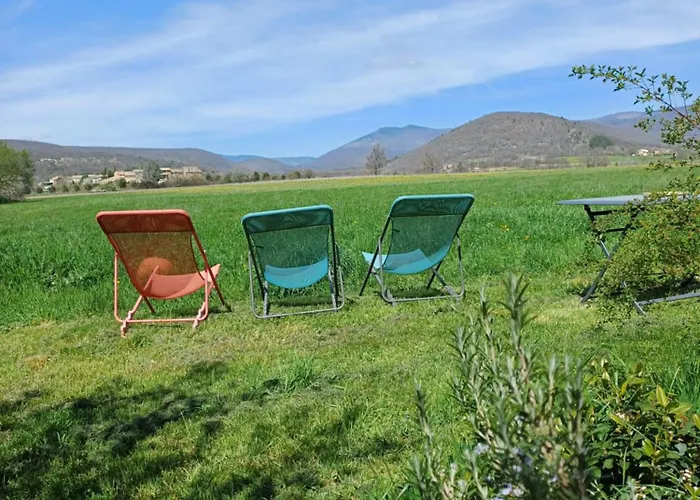 Dans Ferme Provencale 3* Ongles
